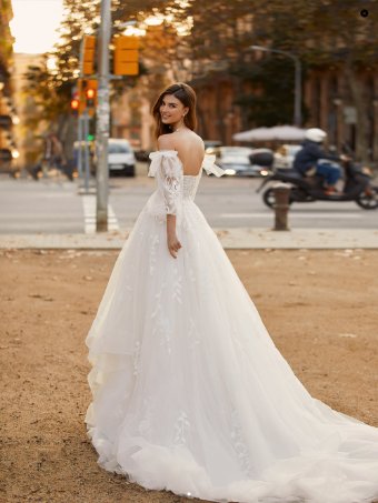 Luna Novias THELMA #1 thumbnail